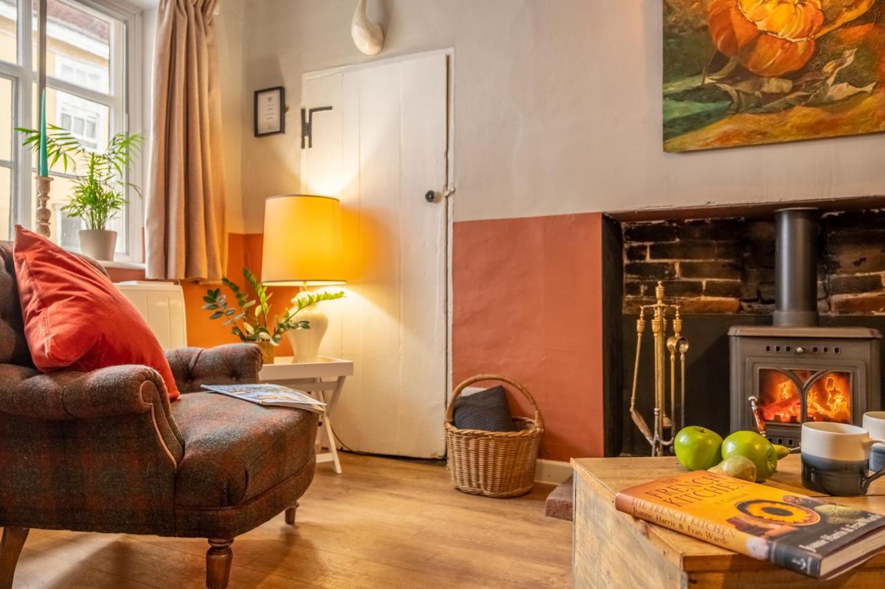 Heavenly 16Th Century Cottage In Pretty Rural Village - Swan'S Nest Boxford  외부 사진
